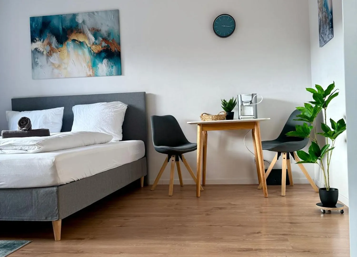Holideis Koeln Center Studio-Apartment